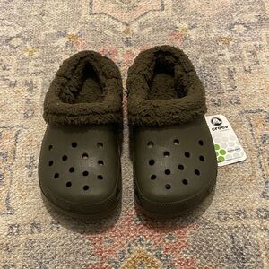 CROCS Women's Dark Brown Fleece-Lined Mules